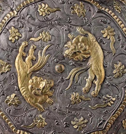 《攻金之工：早期东西文明交流中的金属艺术》（一函二册），清华大学艺术博物馆，平山郁夫丝绸之路美术馆 编，12开（28.5cmx24.2cm），958页，上海书画出版社2025年3月一版一印。 商品图6