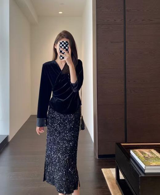 显瘦丝绒侧衣襟捏褶V领OL小性感丝绒衫 商品图4