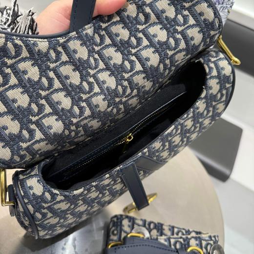 配盒子Dior升级版面料 迪澳了刺绣老花马鞍包 商品图4