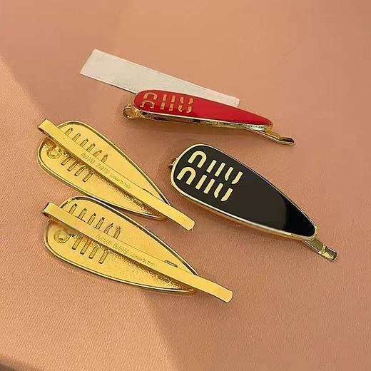 九歌同款！【创新碎发夹设计，轻盈不压头】miu发夹 侧边一字刘海碎发夹子 轻松打造清新发型 精致又可爱-QQ 商品图3