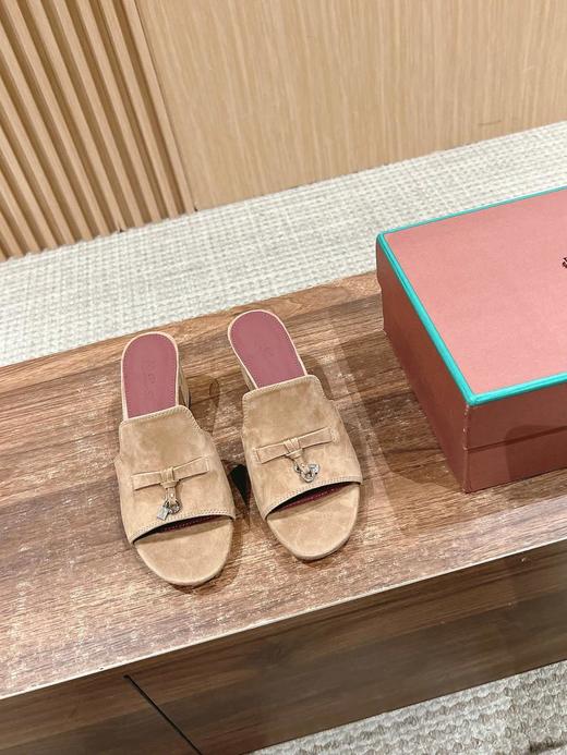 LP家诺翩悠雅经典粗跟拖鞋（HC） 商品图4