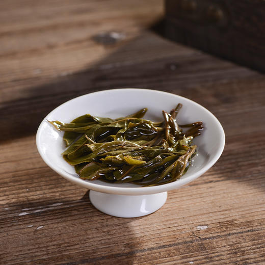 【预售8折，买5送1】2026《老班章单株》古树春茶 200克*1饼 生茶 商品图3