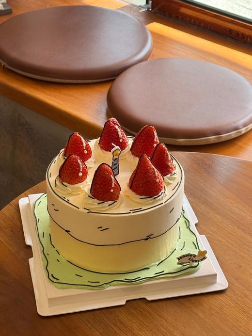 二次元草莓蛋糕 商品图0