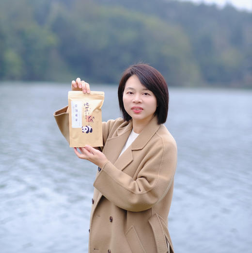 【爱茶人必抢魏老师金奖黄芽，蒙顶魏氏非遗手工黄芽！魏久淞亲制，一茶难求】四炒四包，芽条匀整  色泽嫩黄  芽毫显露  花香幽长  汤色黄亮透碧  滋味鲜爽 商品图8