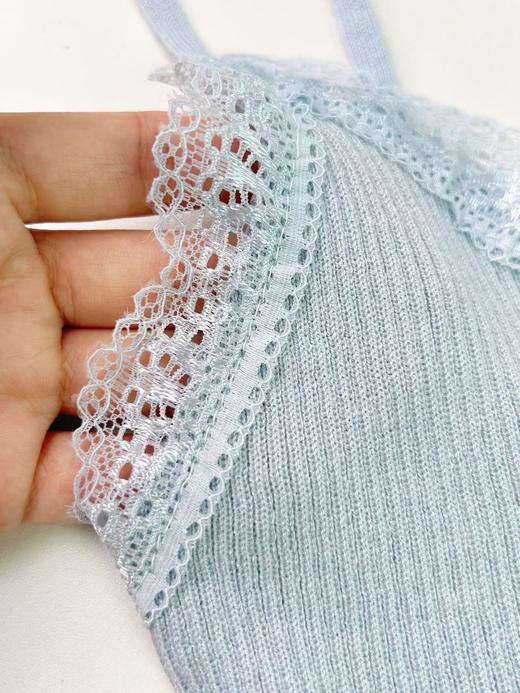 老米优品🎈 恰到好处的春意《蕾丝背心+珍珠扣针织开衫》春日氛围感穿搭~ 莫兰迪色系好温柔！ 商品图6