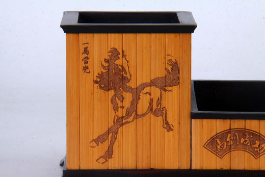 马到成功°黑檀镶碳化竹笔筒 商品图5