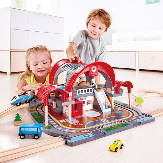 Hape(德国)儿童早教玩具火车轨道声光豪华城市火车站男女孩礼物E3725 商品图0