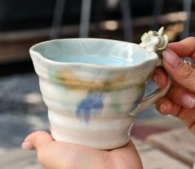 三彩瓦猫马克杯（花瓣款）-华宁陶