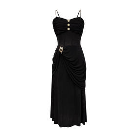 黑色吊带链饰塑腰褶裥连衣裙