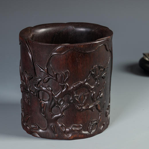清中期 紫檀木雕玉兰花花口笔筒 商品图4