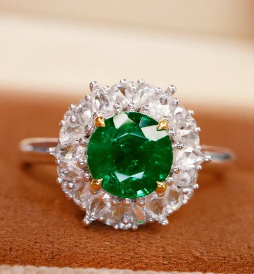 1.1ct刻面祖母绿戒指 商品图0