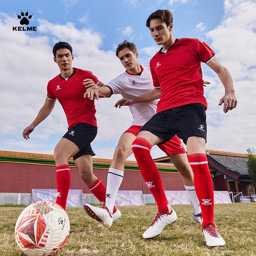 卡尔美2025新款嘉年华系列男士足球服套装 商品图4