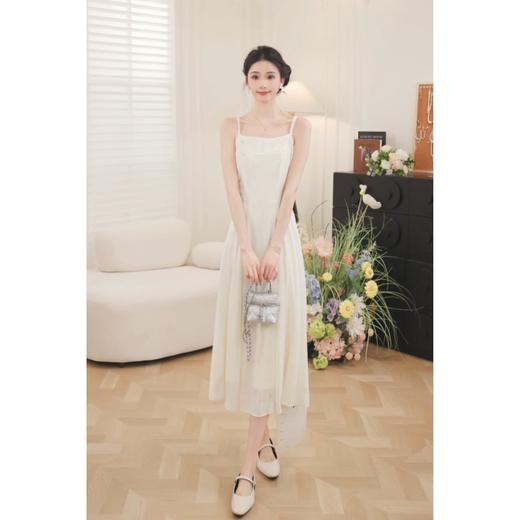 【65折秒杀】鹿向南「蝴蝶物语」2025年春夏新款粉色罩衫米白色吊带裙两件套 商品图1