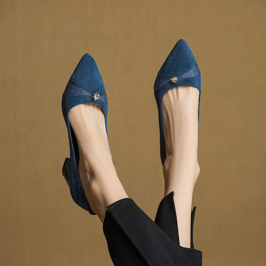 【预售5天】尖头粗跟拼色水钻，四季通勤鞋浅口单鞋QJR&G377 商品图1