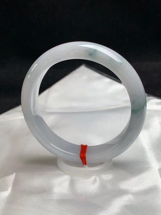 612449，52圈口细糯飘花正圈平安镯，白底飘蓝花，底子细润，清爽完美 商品图3