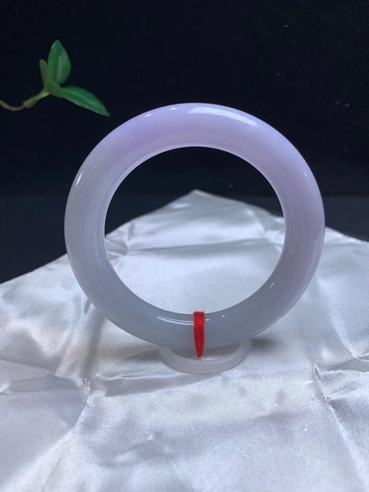 612448，57紫罗兰圆条，12mm 一半紫底一半带了一点底色整体结构清新干净上手效果漂亮，完美的 商品图0