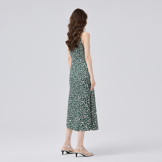 【商场同款】伊芙丽设计感抽褶碎花显瘦吊带连衣裙24秋1F4191351 商品图4