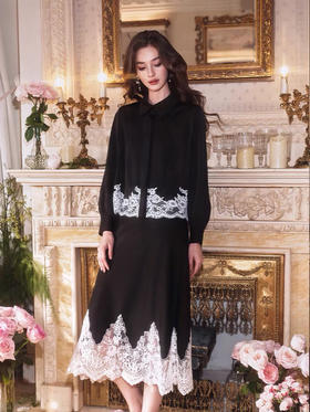 黑色修身蕾丝定位绣花半裙