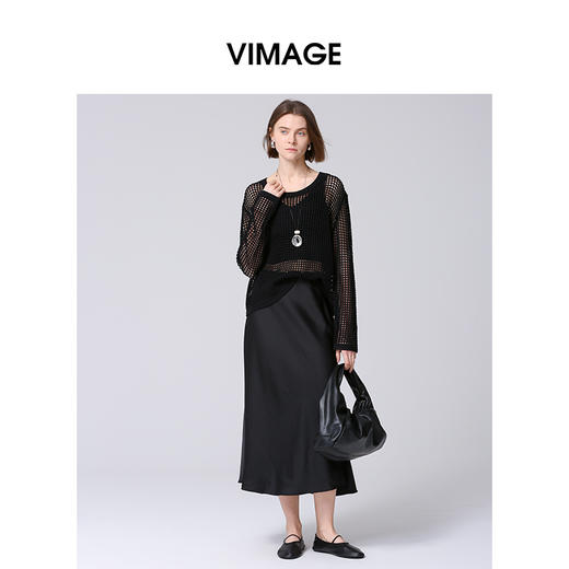 VIMAGE纬漫纪垂坠缎面高腰显瘦高级感百搭纯色半身裙夏季新款VB2406302 商品图6