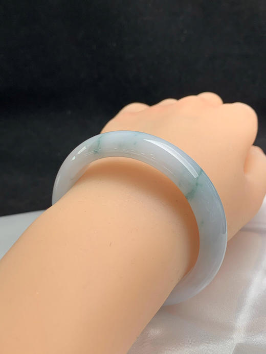 612449，52圈口细糯飘花正圈平安镯，白底飘蓝花，底子细润，清爽完美 商品图6