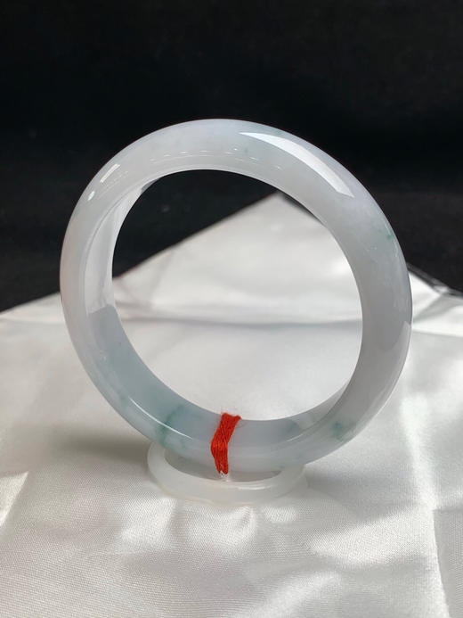 612449，52圈口细糯飘花正圈平安镯，白底飘蓝花，底子细润，清爽完美 商品图5