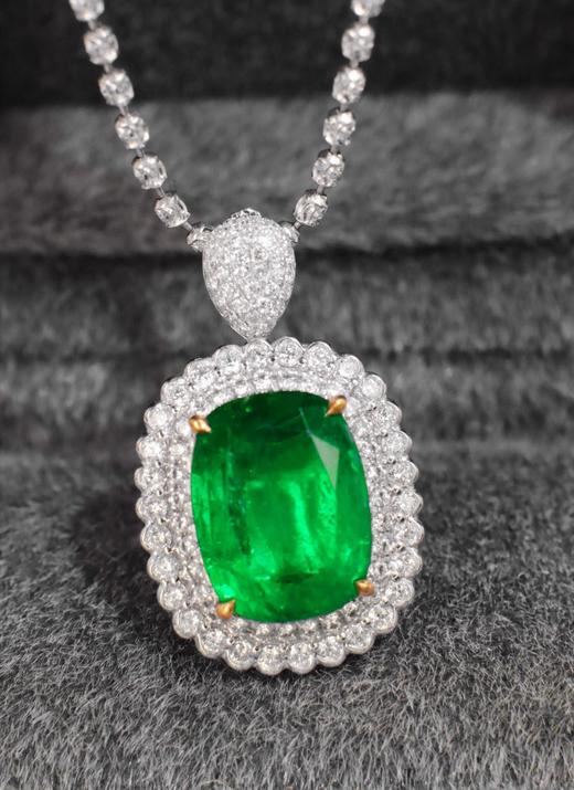 3.85ct刻面祖母绿戒指吊坠 商品图3