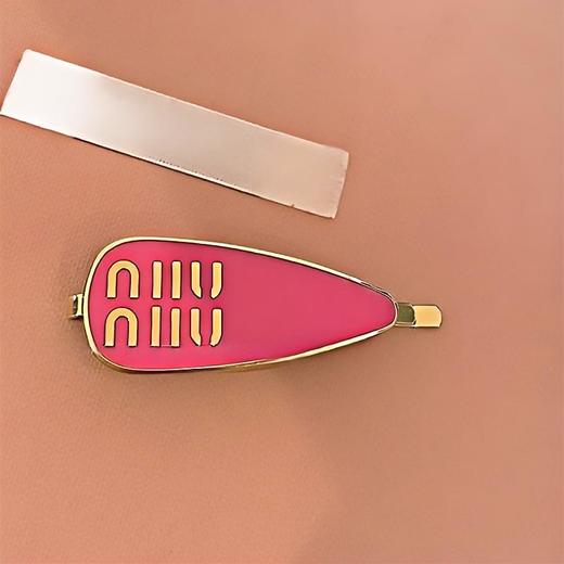 九歌同款！【创新碎发夹设计，轻盈不压头】miu发夹 侧边一字刘海碎发夹子 轻松打造清新发型 精致又可爱-QQ 商品图6