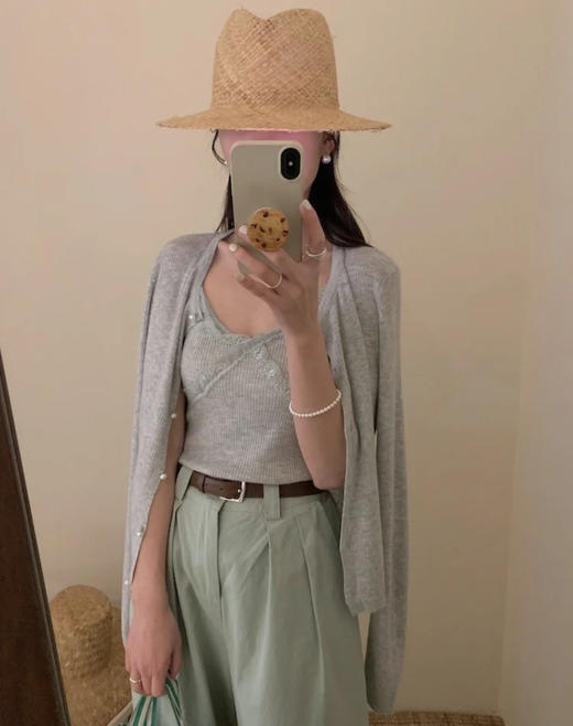 老米优品🎈 恰到好处的春意《蕾丝背心+珍珠扣针织开衫》春日氛围感穿搭~ 莫兰迪色系好温柔！ 商品图12