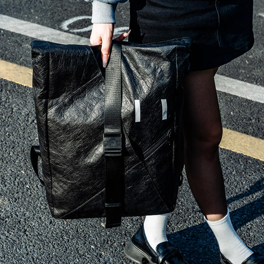 一个人的星球Y1表情包新款双肩包男女大容量通勤旅游运动电脑背包 商品图4