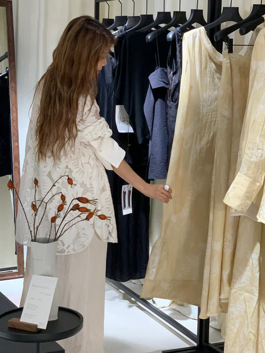 DONSEE10｜DS10SS2515-D 白色蕾丝镂空衬衫 商品图3