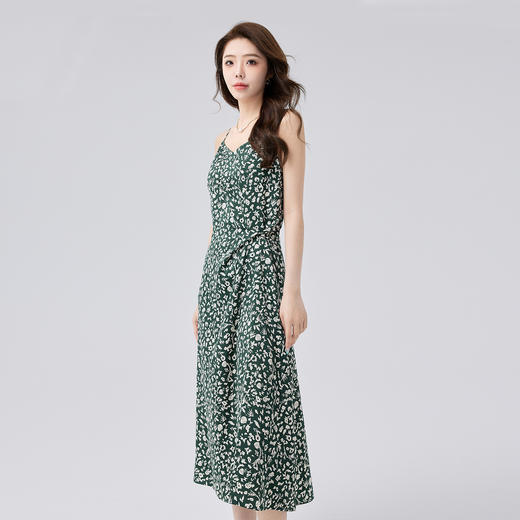 【商场同款】伊芙丽设计感抽褶碎花显瘦吊带连衣裙24秋1F4191351 商品图1