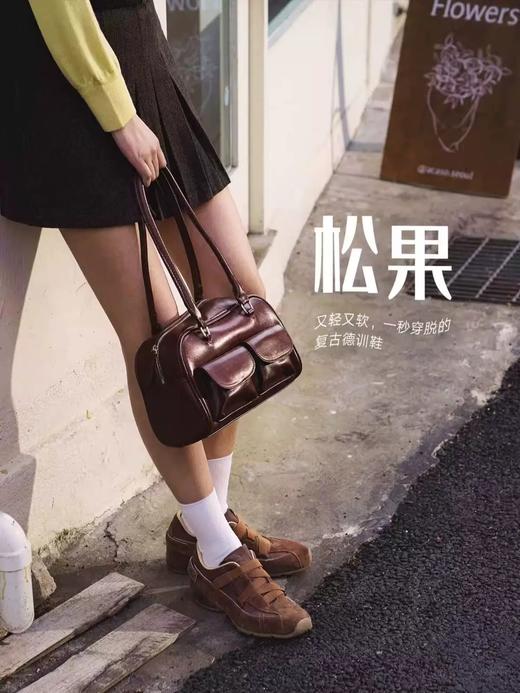 [松果]ZSAZSAZSU莎莎苏 2025春新款棕色复古运动阿甘鞋内增高休闲芭蕾德训鞋 商品图0