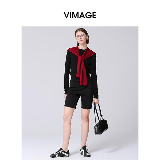 VIMAGE纬漫纪秋季新款圆弧下摆修身上衣V2013615 商品图1