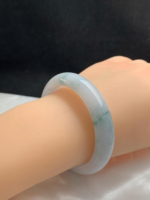 612449，52圈口细糯飘花正圈平安镯，白底飘蓝花，底子细润，清爽完美 商品图7