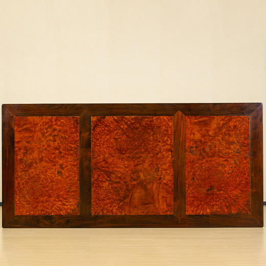 二十世纪 红木三镶瘿木束腰马蹄腿画桌 商品图2