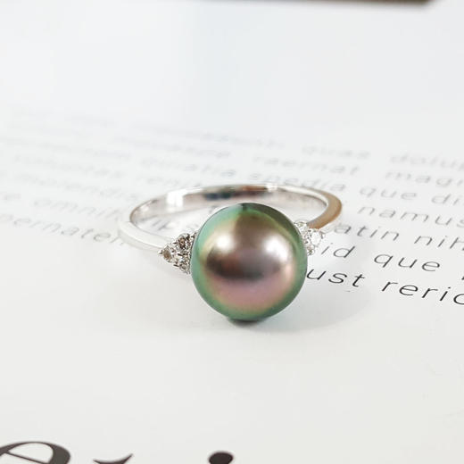 【天然正品】AU750白金镶钻镶大溪地孔雀绿近完美9MM海水珍珠戒指直径：9MM（皆取最大值）13.5号（戒圈可改）女士现售价：2680！030325TJ18 商品图4