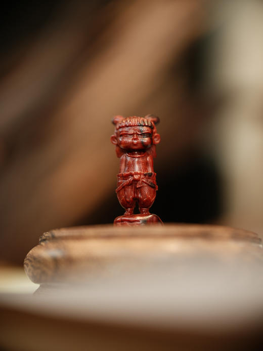 积分兑换 | 印度小叶紫檀哪吒 摆件 小号【器悟雅玩】 商品图3