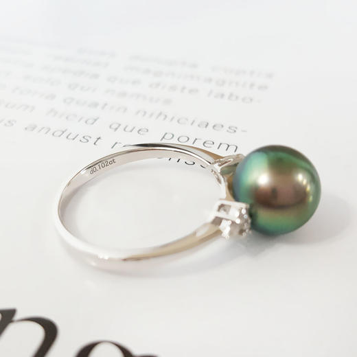 【天然正品】AU750白金镶钻镶大溪地孔雀绿近完美9MM海水珍珠戒指直径：9MM（皆取最大值）13.5号（戒圈可改）女士现售价：2680！030325TJ18 商品图6