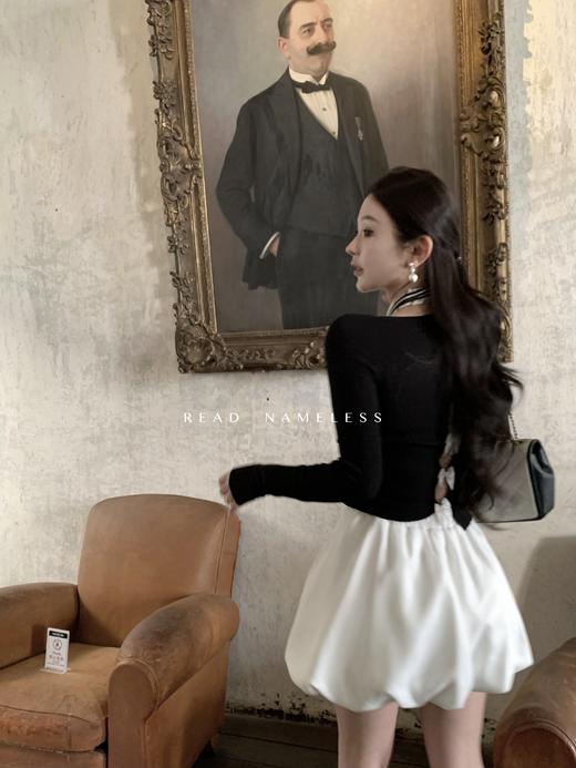 Read Nameless /后背镂空蝴蝶结黑色上衣+缎面拼纱白色花苞裙裤2025/3/15 商品图12