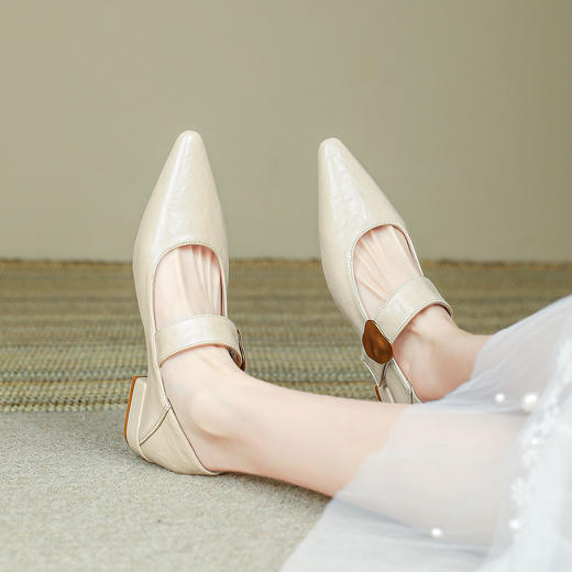 品质好货|Safiya/索菲娅2025法式优雅尖头低跟玛丽珍单鞋SFD1111724 商品图5