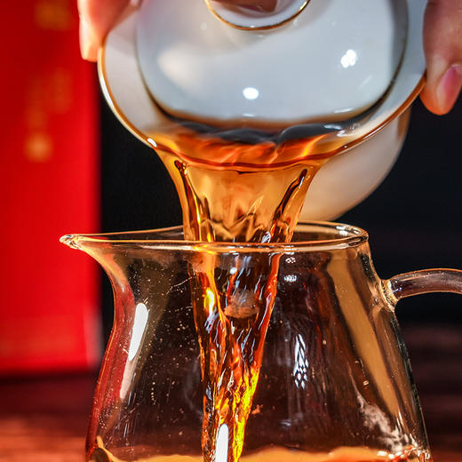 德丰昌蛇年生肖饼熟茶 357克/饼 商品图6