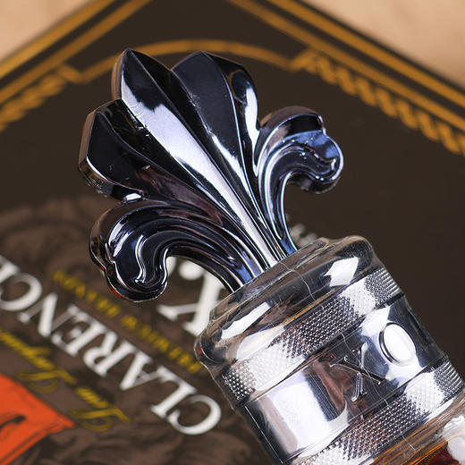 【法国原瓶进口】路易帝卡尼拿破仑三世XO白兰地 法国百年名庄出品 30年橡木桶陈酿 独饮 聚会都合适 品质精粹 口味醇厚 洋酒 蒸馏酒 40%vol 700ml/瓶 商品图1