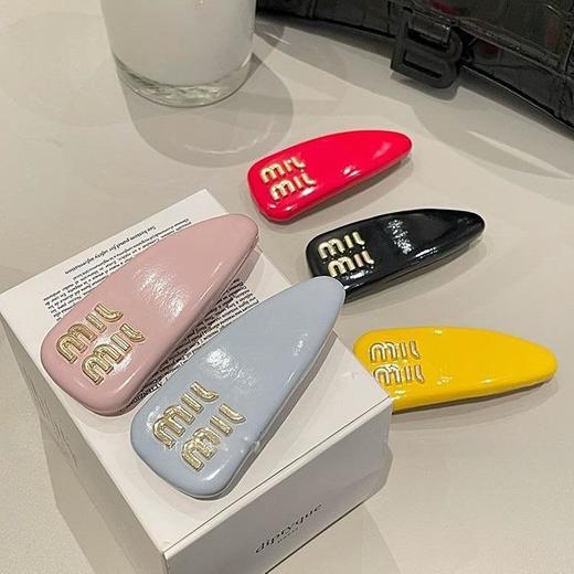 九歌同款！【时尚弹簧设计，轻松固定发型】韩版miu发夹 弹簧夹 刘海夹子 头饰发夹 碎发侧边掰掰夹-QQ 商品图0