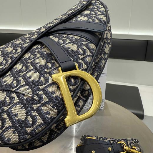 配盒子Dior升级版面料 迪澳了刺绣老花马鞍包 商品图3