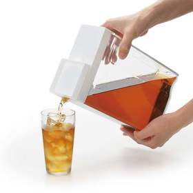 日本进口珍珠金属冰箱用易收纳款凉水壶2.5L（白色）