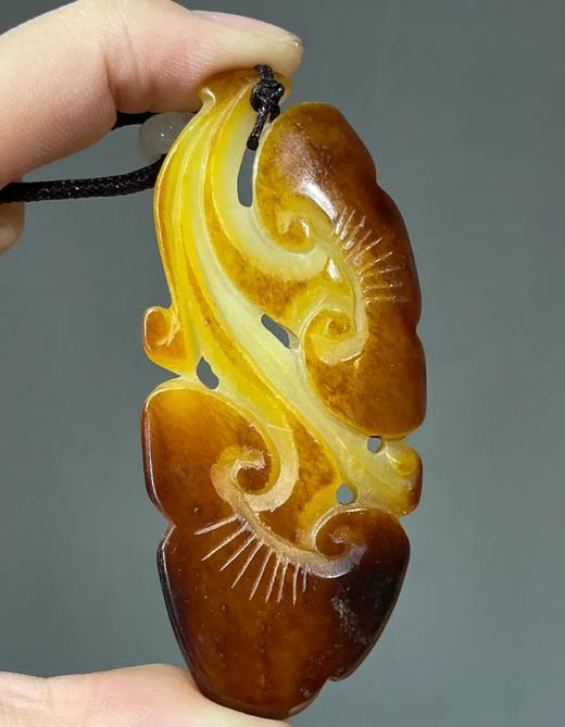 红皮沁白玉巧雕灵芝形吊坠，顺丰包邮 商品图4