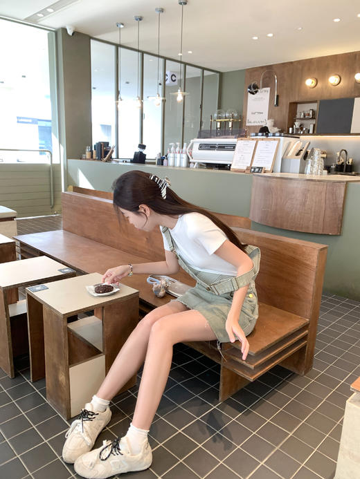 <曾小咸推荐>现货秒杀！卖完不补 ！微信粉丝打折价！！牛仔背带裙 日常199.99/件 立减99 秒杀109.99/件！！ 商品图9