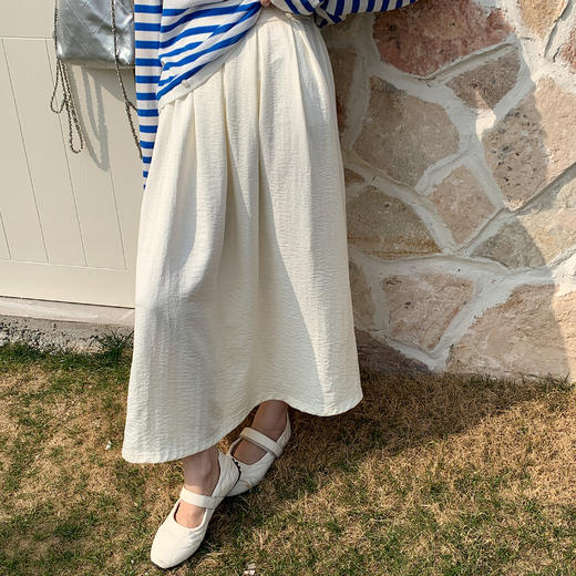 BeauMuse 法式月光裙 柔滑缎面 优雅动人 A字版型 高腰设计 多色可选 商品图5