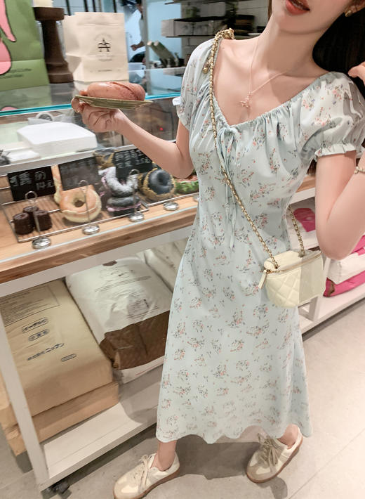 【189元任选2件】最后一波现货！系带V领碎花连衣裙 商品图6