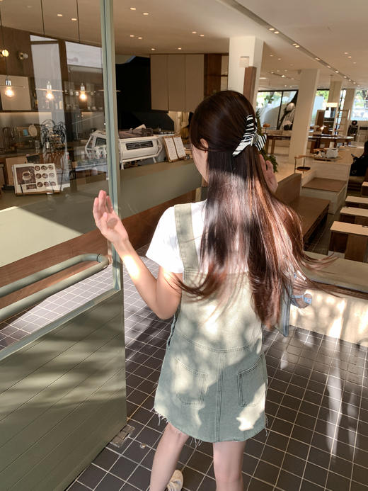 <曾小咸推荐>现货秒杀！卖完不补 ！微信粉丝打折价！！牛仔背带裙 日常199.99/件 立减99 秒杀109.99/件！！ 商品图8